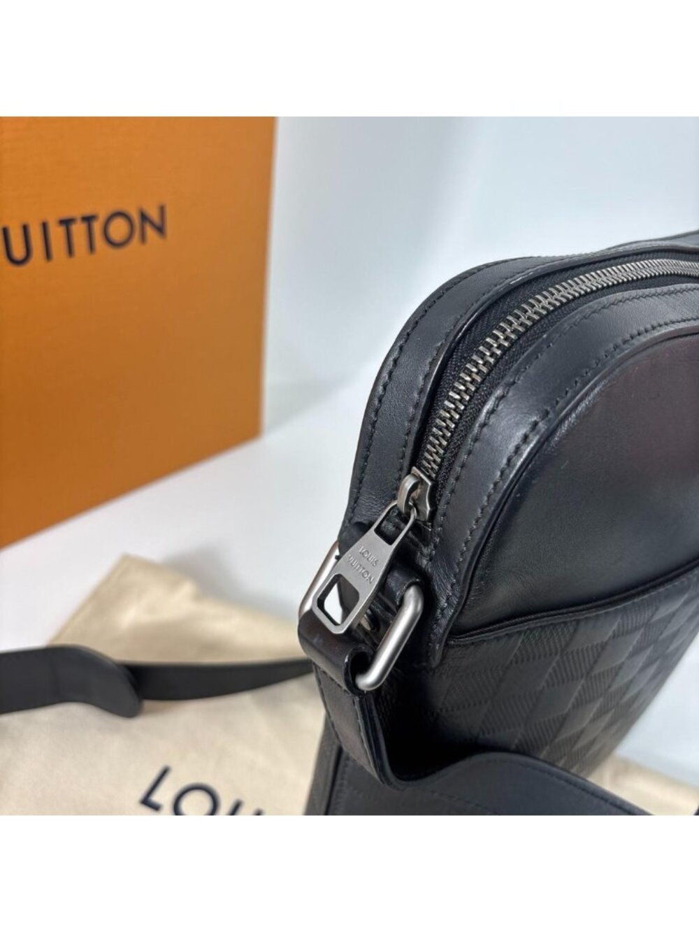 Louis Vuitton Super Damier Infini Pochette Shoulder Bag - Picture 8 of 15